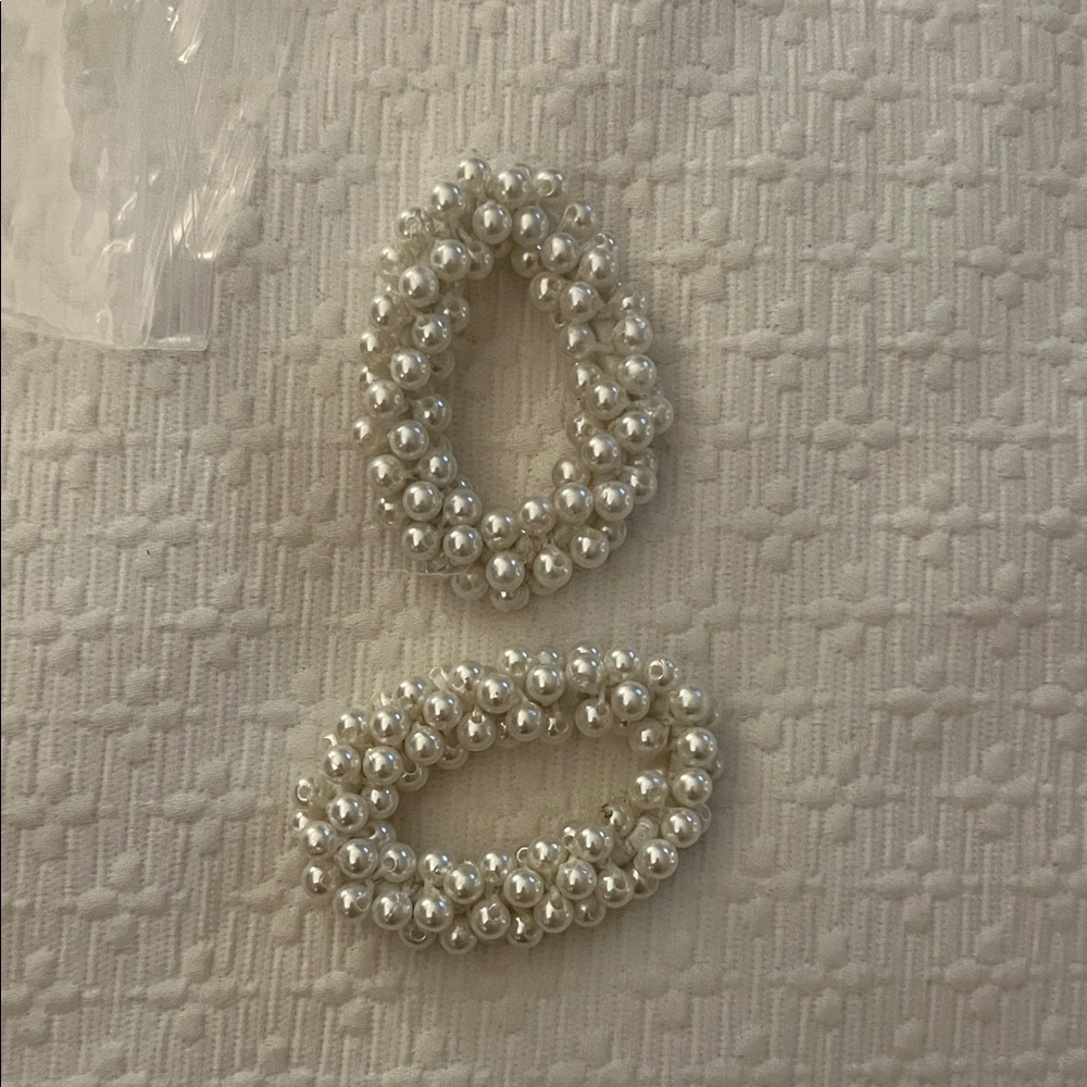 NEVER USED Elegant Pearl Hair Ties